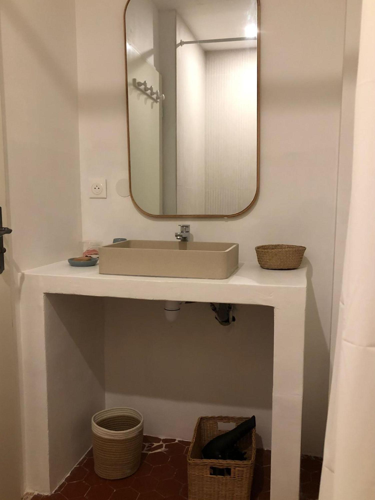 Superbe Appartement Familial En Coeur De Ville - Parking - Petit Dej Sur Demande La Ciotat Exteriör bild